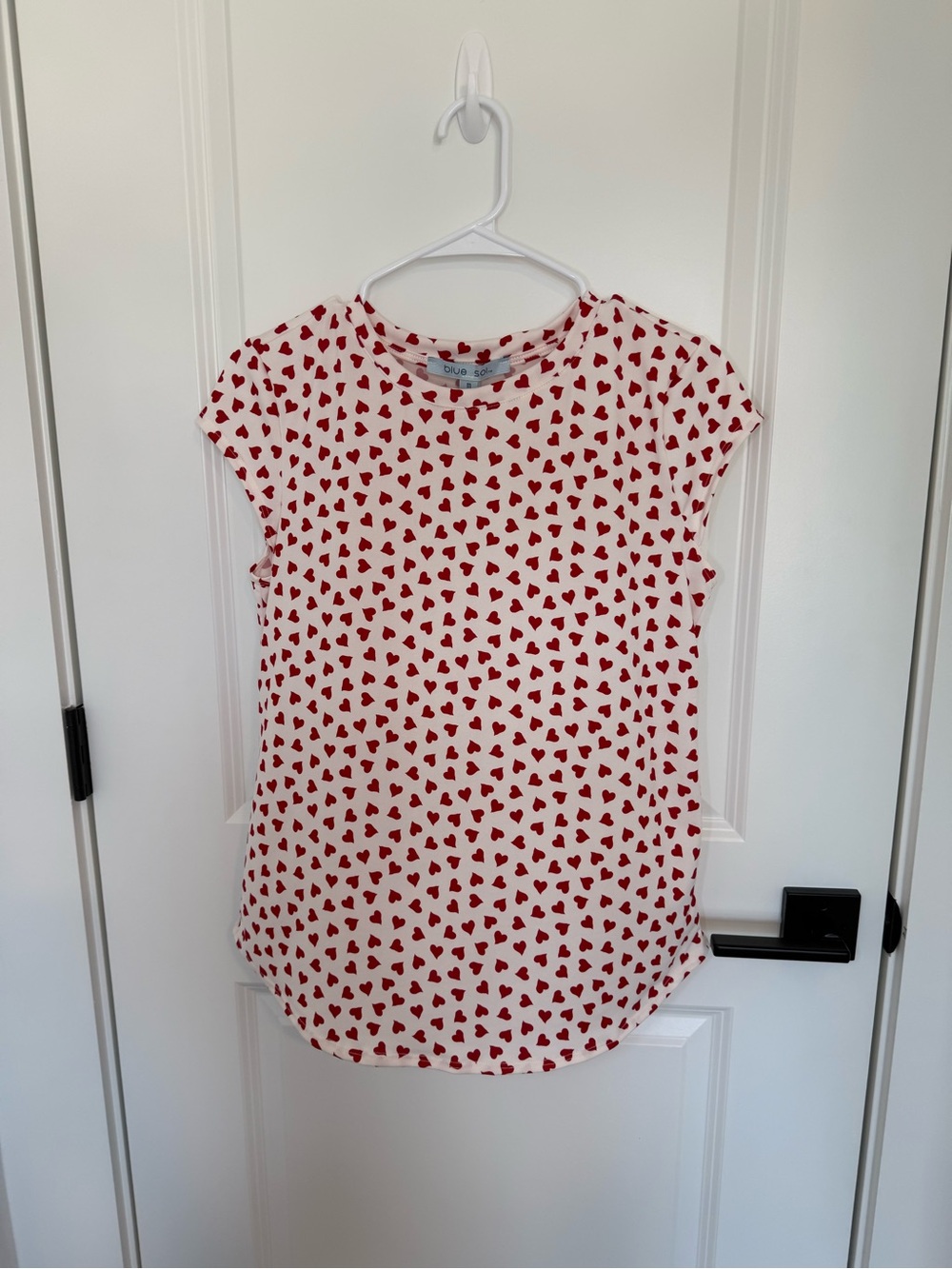 Blue Sol White & Red Heart Print Short Sleeve Top